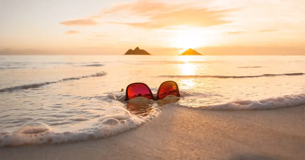 strategia marketing detour sunglasses facebook sito web